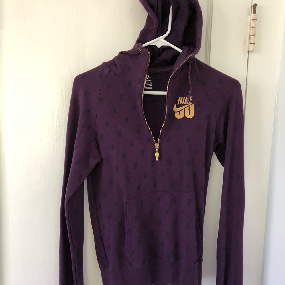 Nike Pullover Fitted Hoodie